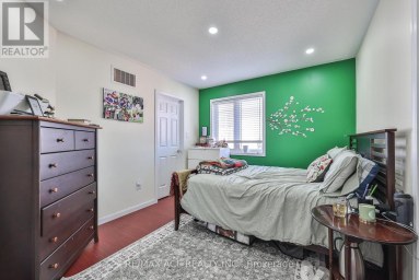 1819 MISTHOLLOW DRIVE Pickering (Duffin Heights) Ontario photo 12