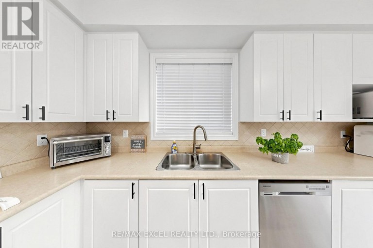 8 HAMMERSLY BOULEVARD, Markham (Wismer), Ontario, L6E2A5