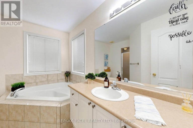 8 HAMMERSLY BOULEVARD, Markham (Wismer), Ontario, L6E2A5