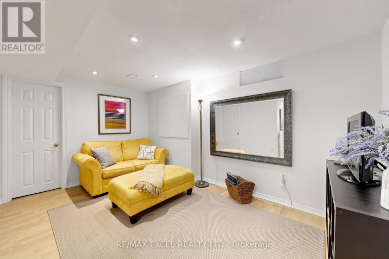 8 HAMMERSLY BOULEVARD, Markham (Wismer), Ontario, L6E2A5