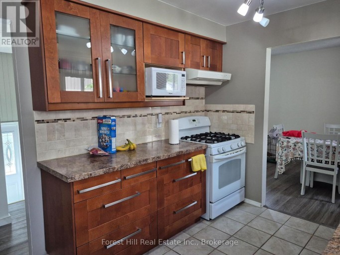 679 SIMCOE AVENUE W, Tay (Port McNicoll), Ontario, L0K1R0
