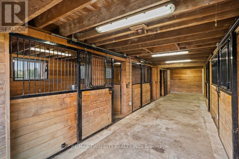1532 6TH CONCESSION ROAD W, Hamilton, Ontario, N0B1L0
