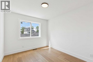 1527 29 Avenue SW Calgary Alberta photo 27