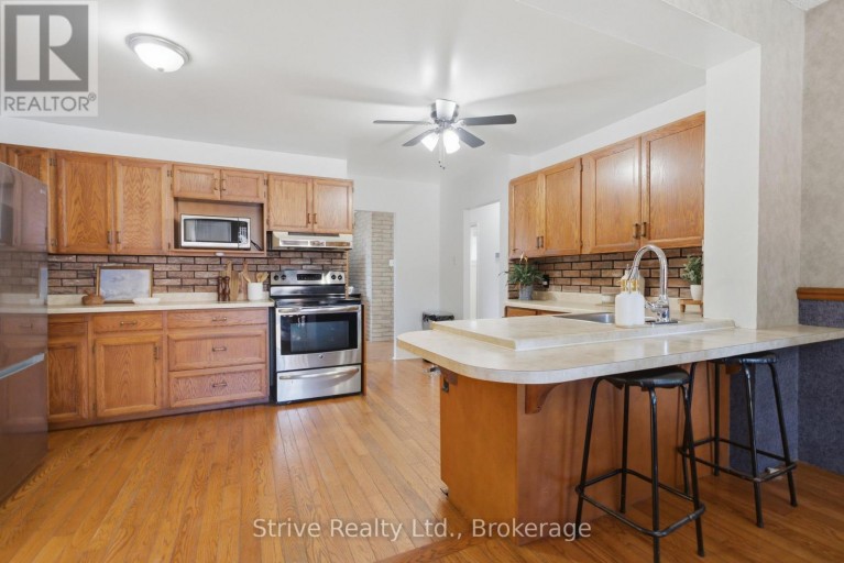 7 ADMIRAL ROAD, Ajax (South East), Ontario, L1S2N8