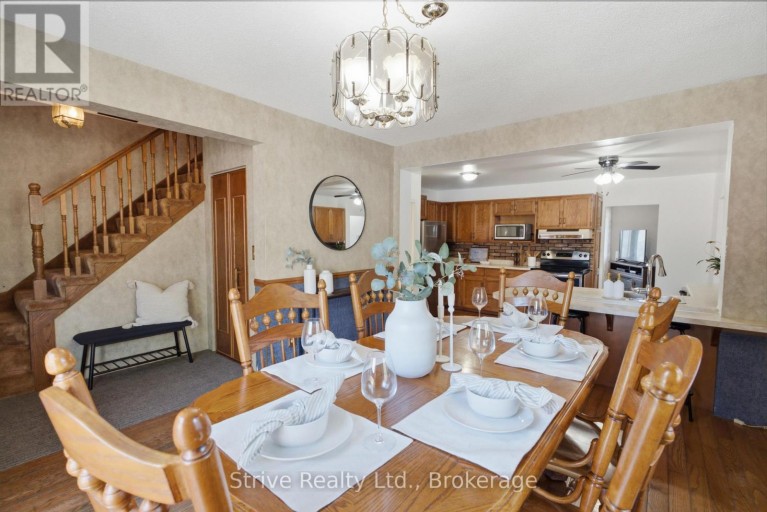 7 ADMIRAL ROAD, Ajax (South East), Ontario, L1S2N8