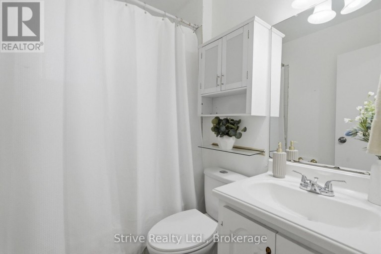 7 ADMIRAL ROAD, Ajax (South East), Ontario, L1S2N8