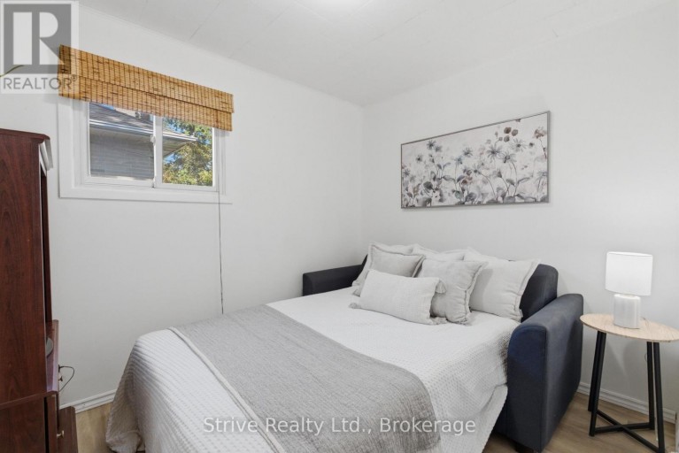 7 ADMIRAL ROAD, Ajax (South East), Ontario, L1S2N8