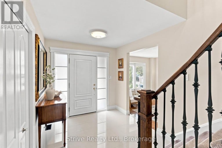 5 CARRIAGE LANE, Clarington (Courtice), Ontario, L1E1J9