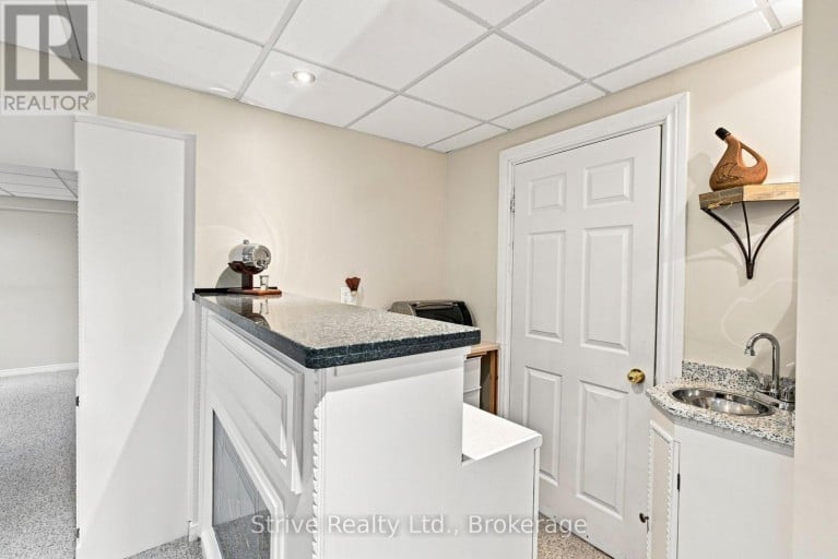 5 CARRIAGE LANE, Clarington (Courtice), Ontario, L1E1J9