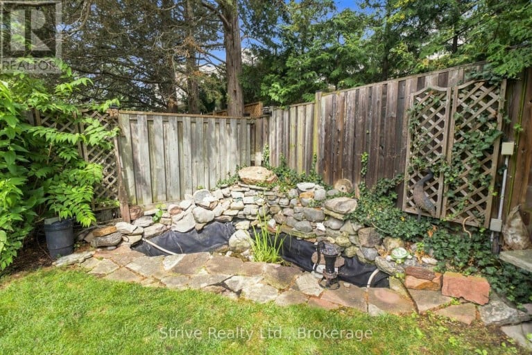 5 CARRIAGE LANE, Clarington (Courtice), Ontario, L1E1J9