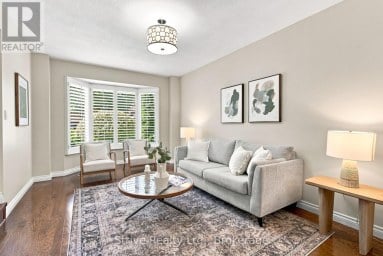 5 CARRIAGE LANE Clarington (Courtice) Ontario photo 7