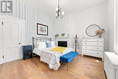 220 CHARLES STREET Belleville (Belleville Ward) Ontario photo 21