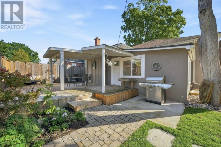 220 CHARLES STREET, Belleville (Belleville Ward), Ontario, K8N3M4