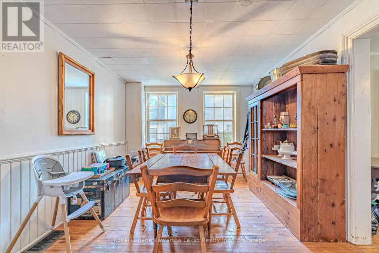 18 MELBOURNE STREET W, Kawartha Lakes (Lindsay), Ontario, K9V2S6