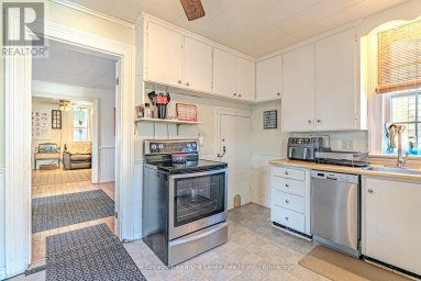 18 MELBOURNE STREET W Kawartha Lakes (Lindsay) Ontario photo 20