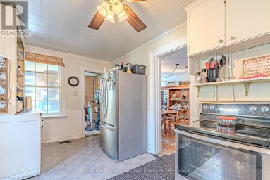 18 MELBOURNE STREET W Kawartha Lakes (Lindsay) Ontario photo 21