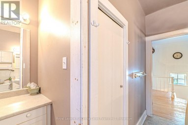 18 MELBOURNE STREET W Kawartha Lakes (Lindsay) Ontario photo 29