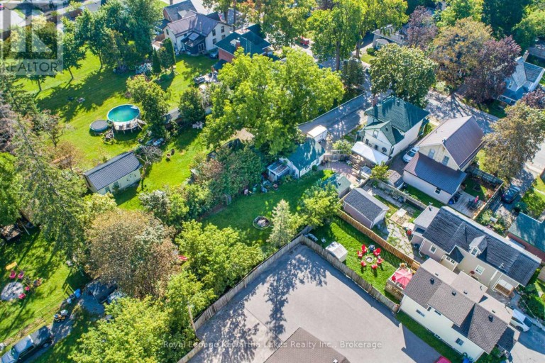 18 MELBOURNE STREET W, Kawartha Lakes (Lindsay), Ontario, K9V2S6