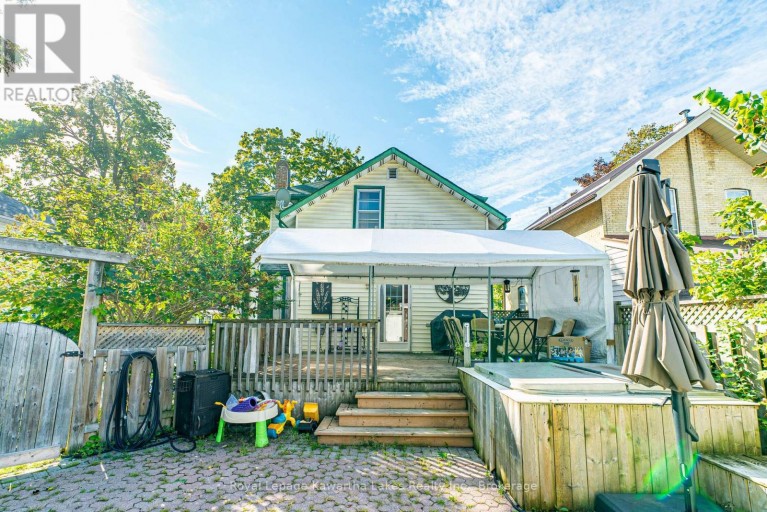 18 MELBOURNE STREET W, Kawartha Lakes (Lindsay), Ontario, K9V2S6
