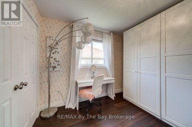 9 CRANBERRY HEIGHTS Wasaga Beach Ontario photo 17
