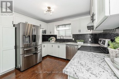 7 COLES COURT Wasaga Beach Ontario photo 14