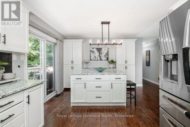 7 COLES COURT Wasaga Beach Ontario photo 16