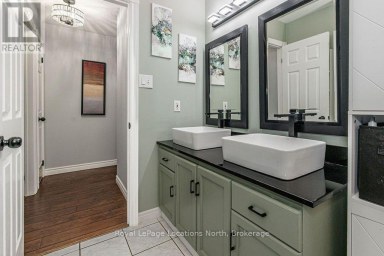 7 COLES COURT Wasaga Beach Ontario photo 25