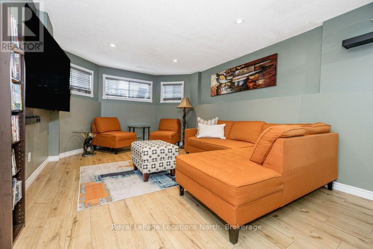 7 COLES COURT, Wasaga Beach, Ontario, L9Z1H5
