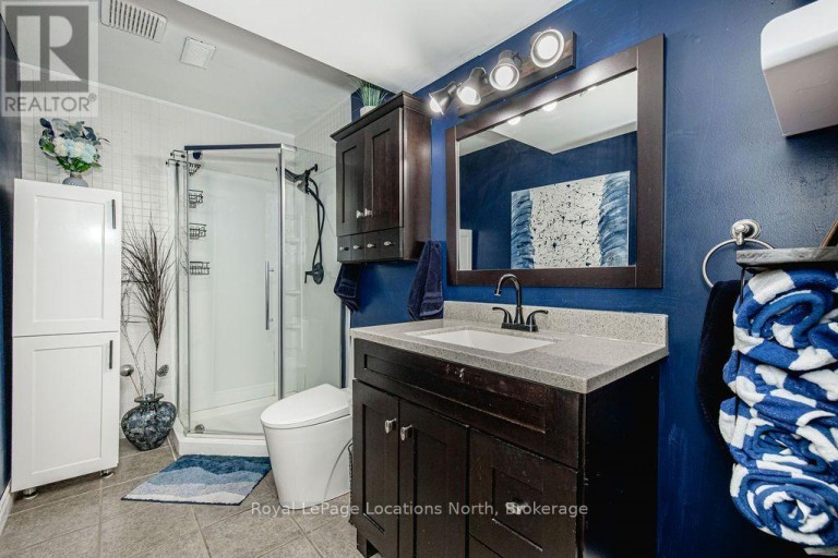 7 COLES COURT, Wasaga Beach, Ontario, L9Z1H5