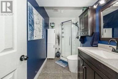 7 COLES COURT Wasaga Beach Ontario photo 34