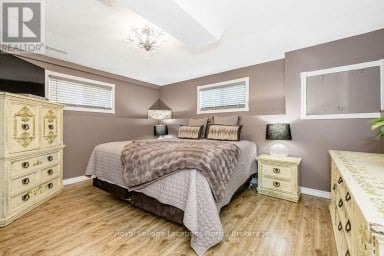 7 COLES COURT Wasaga Beach Ontario photo 35