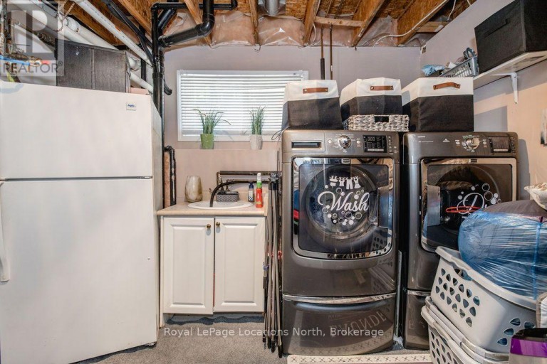 7 COLES COURT, Wasaga Beach, Ontario, L9Z1H5