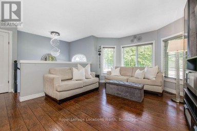 7 COLES COURT Wasaga Beach Ontario photo 8