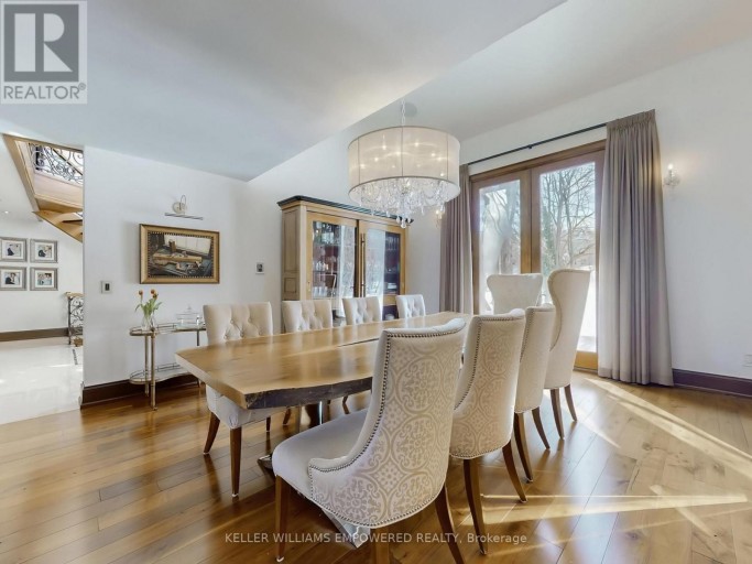 43 WOODLAND ACRES CRESCENT, Vaughan, Ontario, L6A1G1