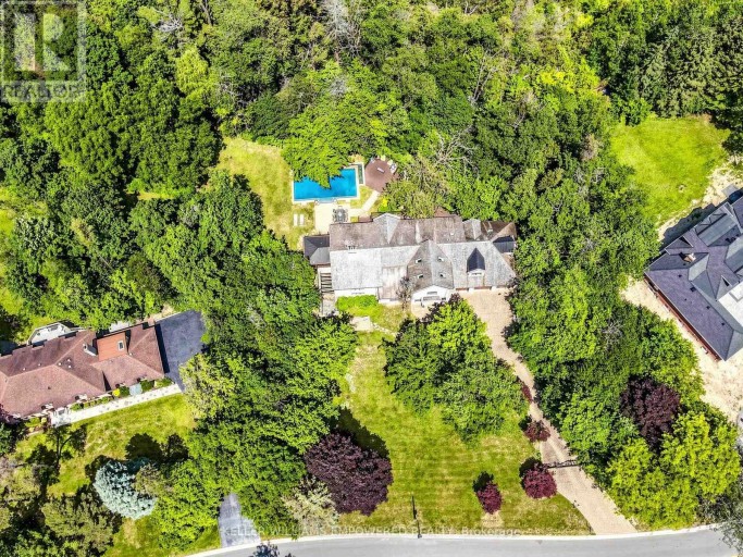 43 WOODLAND ACRES CRESCENT, Vaughan, Ontario, L6A1G1