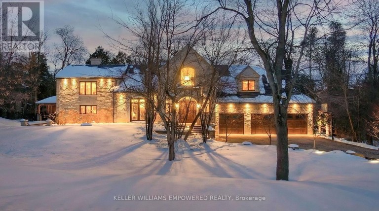 43 WOODLAND ACRES CRESCENT, Vaughan, Ontario, L6A1G1