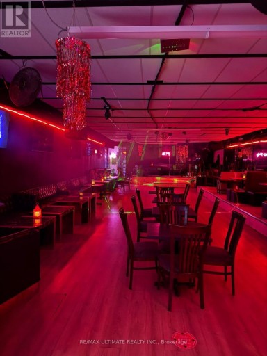 1355 ST CLAIR AVENUE W, Toronto (Corso Italia-Davenport), Ontario, M6E1C5