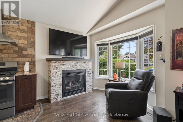 814 LOCHNESS CRESCENT, Oshawa (McLaughlin), Ontario, L1J7P6
