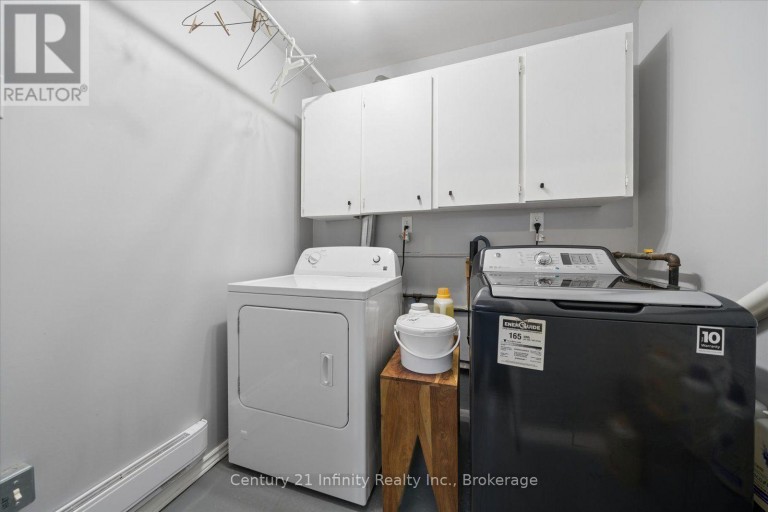 814 LOCHNESS CRESCENT, Oshawa (McLaughlin), Ontario, L1J7P6