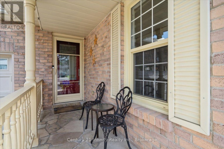 814 LOCHNESS CRESCENT, Oshawa (McLaughlin), Ontario, L1J7P6