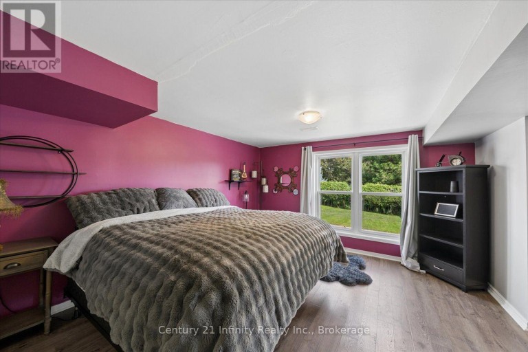 814 LOCHNESS CRESCENT, Oshawa (McLaughlin), Ontario, L1J7P6