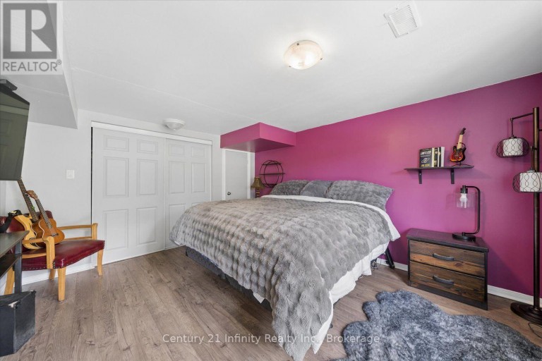 814 LOCHNESS CRESCENT, Oshawa (McLaughlin), Ontario, L1J7P6