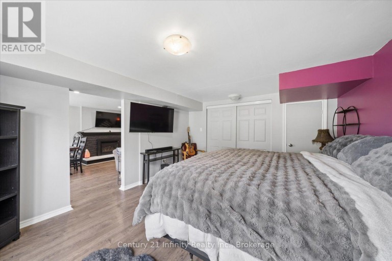 814 LOCHNESS CRESCENT, Oshawa (McLaughlin), Ontario, L1J7P6