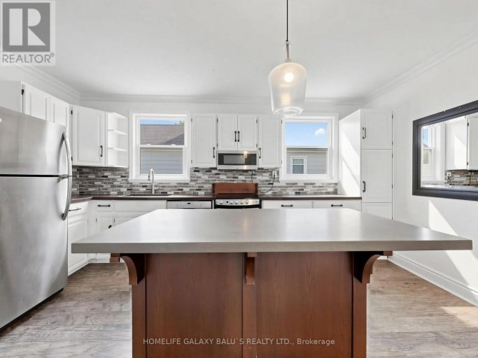 136 CENTRAL PARK BOULEVARD N, Oshawa (O'Neill), Ontario, L1G5Y7