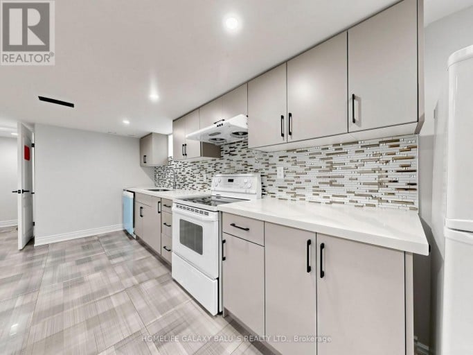 136 CENTRAL PARK BOULEVARD N, Oshawa (O'Neill), Ontario, L1G5Y7