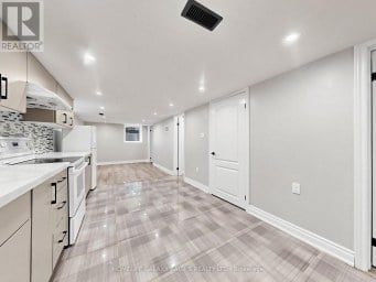 136 CENTRAL PARK BOULEVARD N Oshawa (O'Neill) Ontario photo 32