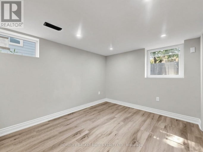136 CENTRAL PARK BOULEVARD N, Oshawa (O'Neill), Ontario, L1G5Y7