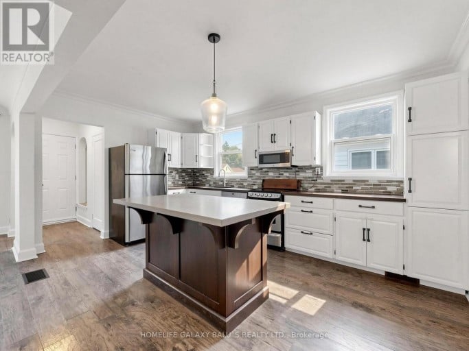 136 CENTRAL PARK BOULEVARD N, Oshawa (O'Neill), Ontario, L1G5Y7