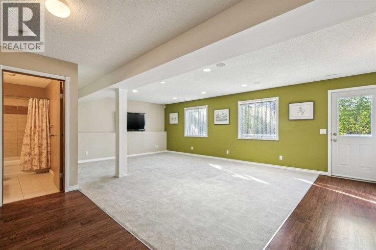 13 Evansbrooke Way NW, Calgary, Alberta, T3P1C5