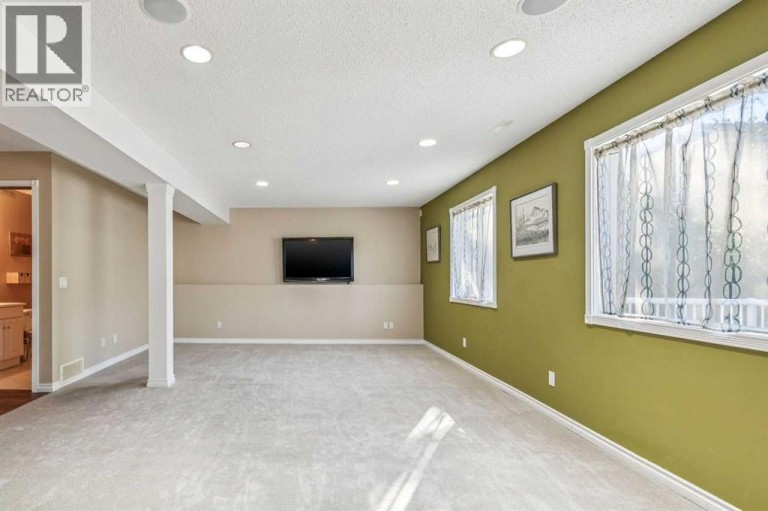 13 Evansbrooke Way NW, Calgary, Alberta, T3P1C5
